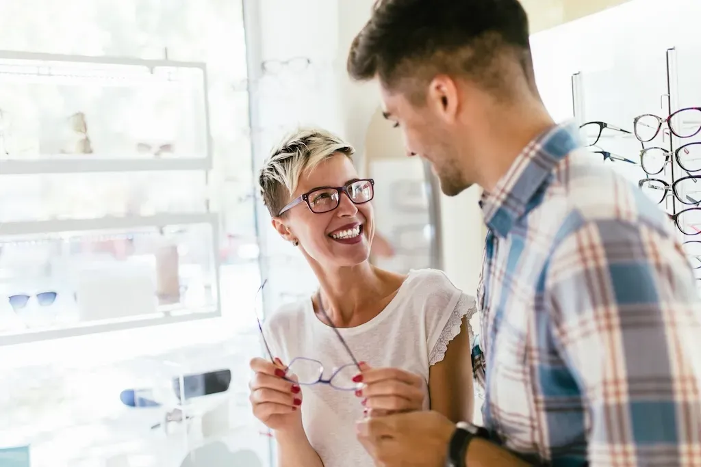 Jak dobrać oprawki do swojej twarzy