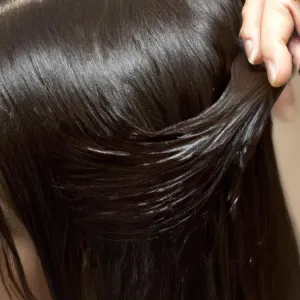 Najlepsza maska nawilżająca do włosów domowa – naturalne sposoby na zdrowe i lśniące włosy