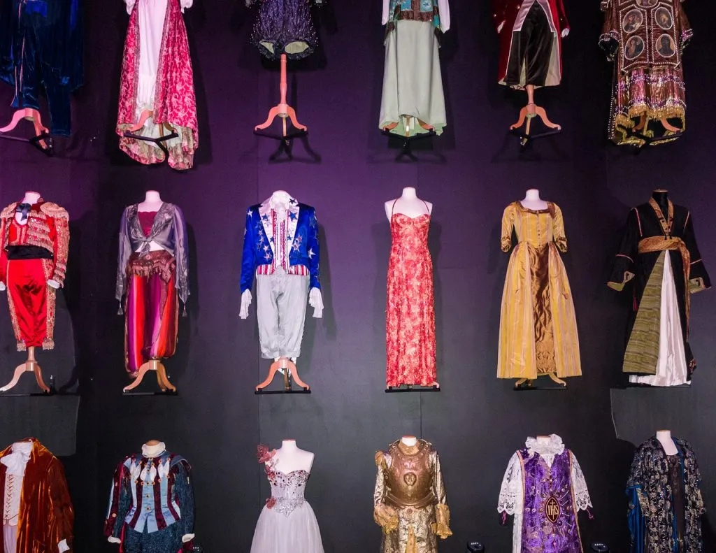 Jak przygotować się na wieczór w operze – poradnik